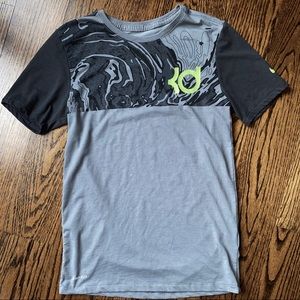 Like New Nike KD Men's Gray Athletic Cut Dri-Fit T-Shirt, Size Small